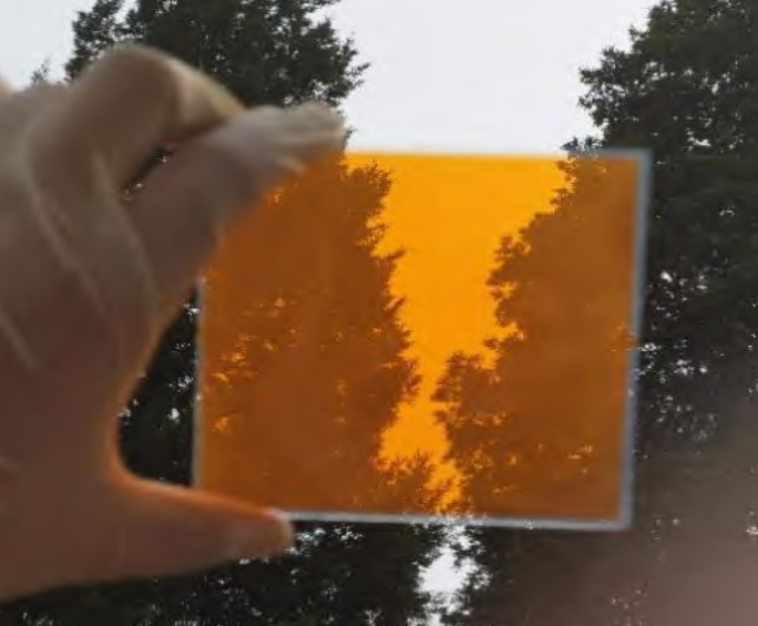 半透明钙钛矿太阳能电池